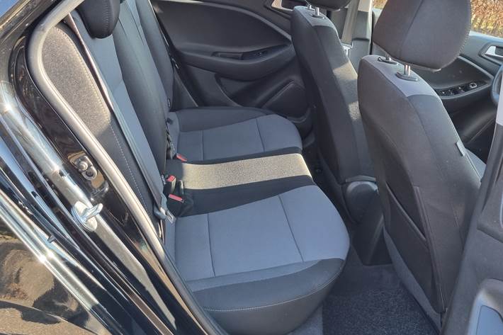 Sort Hyundai i20 fra 2020