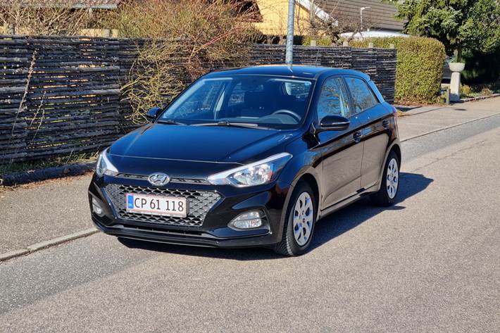 Sort Hyundai i20 fra 2020