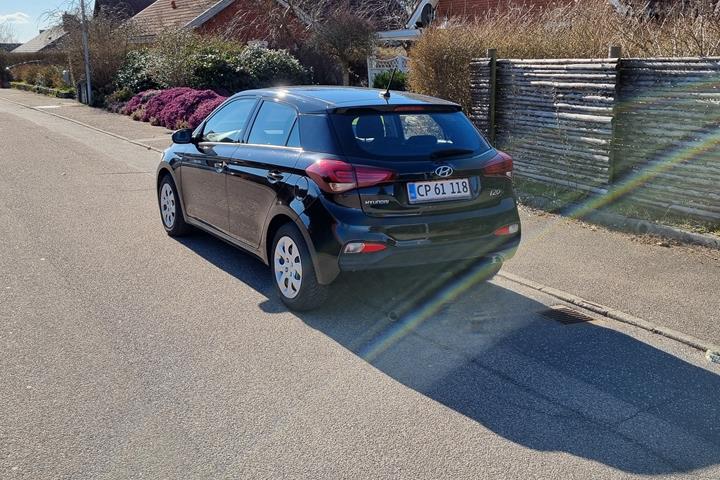 Sort Hyundai i20 fra 2020
