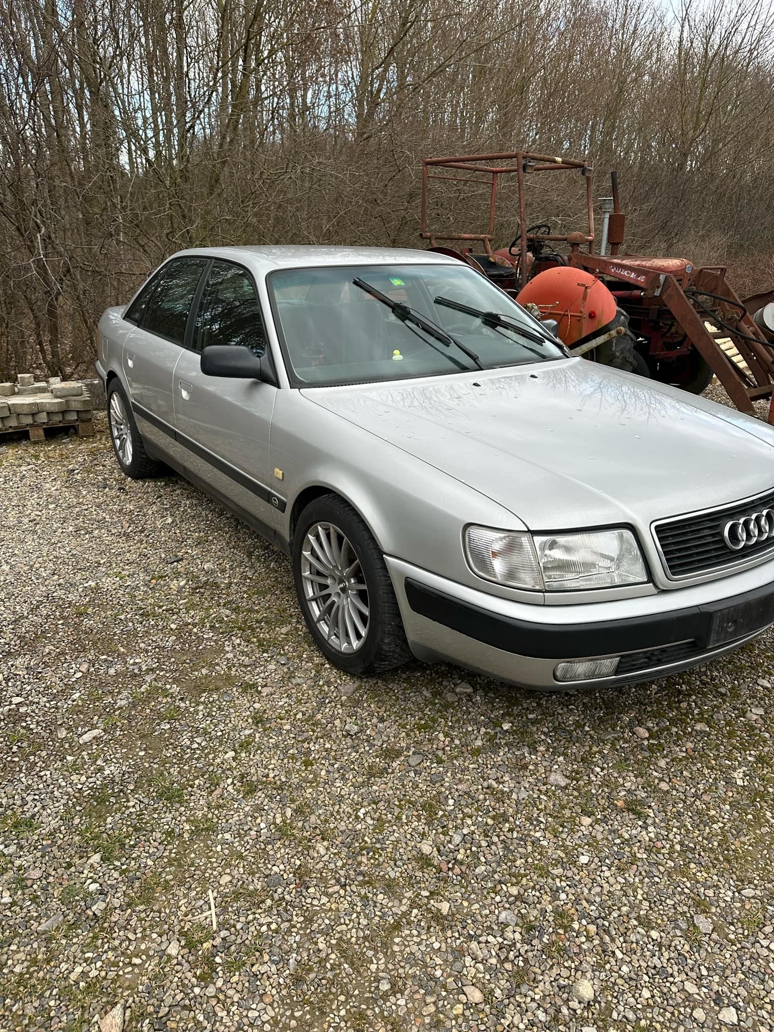 Audi 100 2,6 UOPLYST
