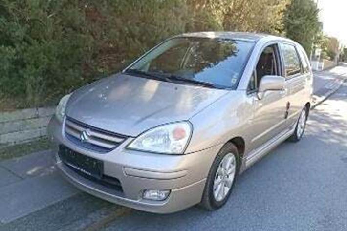 Beige Suzuki Liana fra 2006