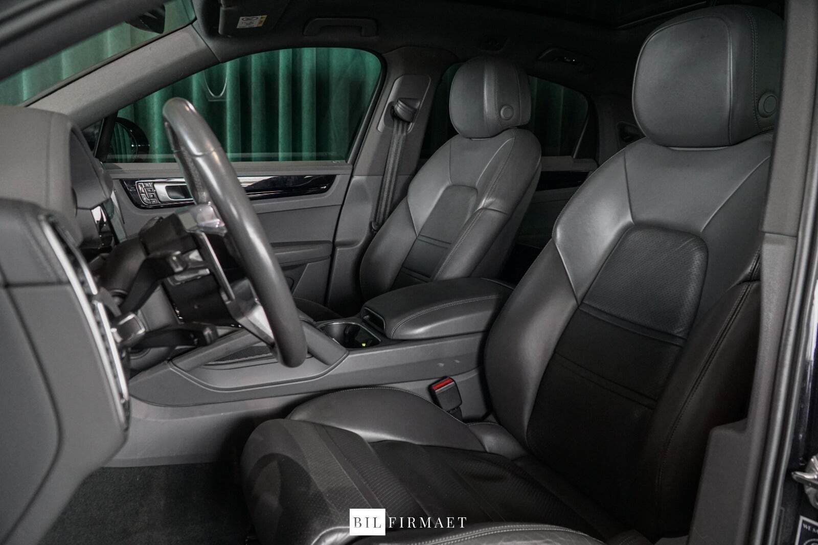 Porsche Cayenne 3,0 E-Hybrid Coupé Tiptr.