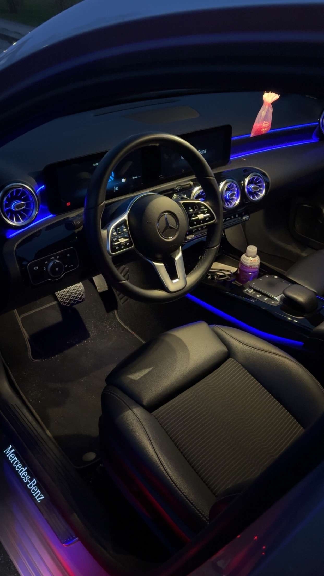 Mercedes A-Klasse 1,3 250 e Sedan 8G-DCT