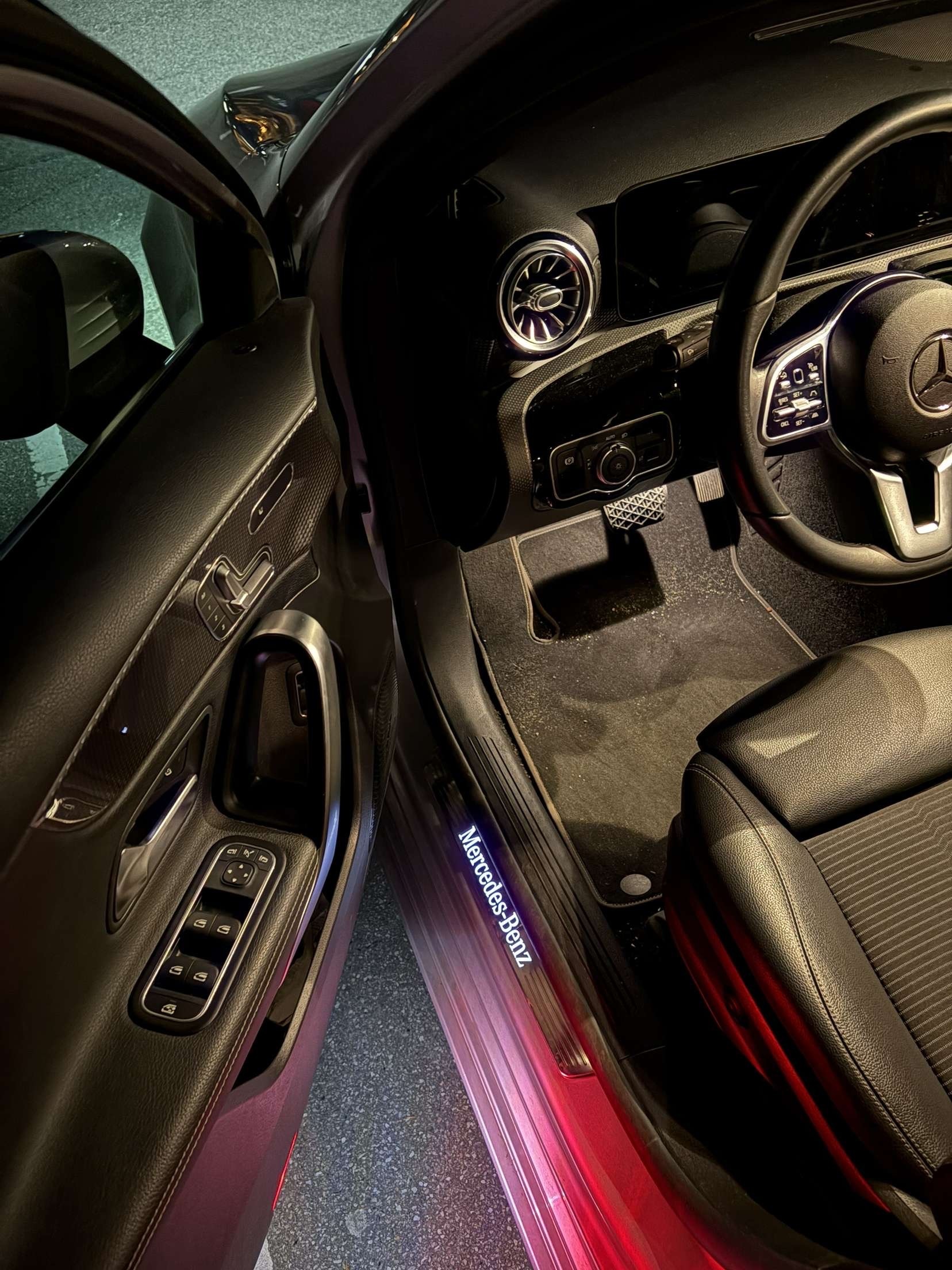 Mercedes A-Klasse 1,3 250 e Sedan 8G-DCT