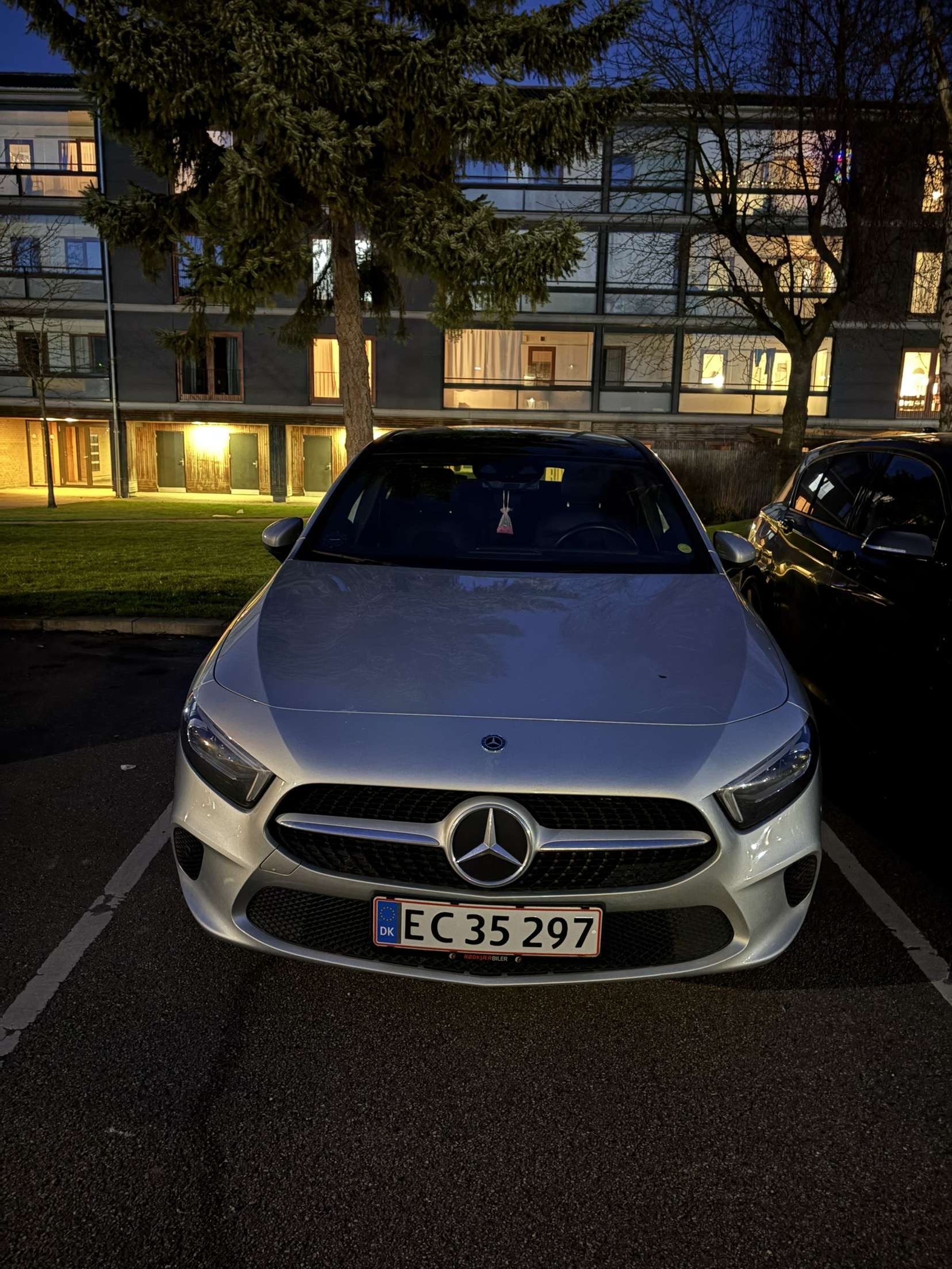 Mercedes A-Klasse 1,3 250 e Sedan 8G-DCT