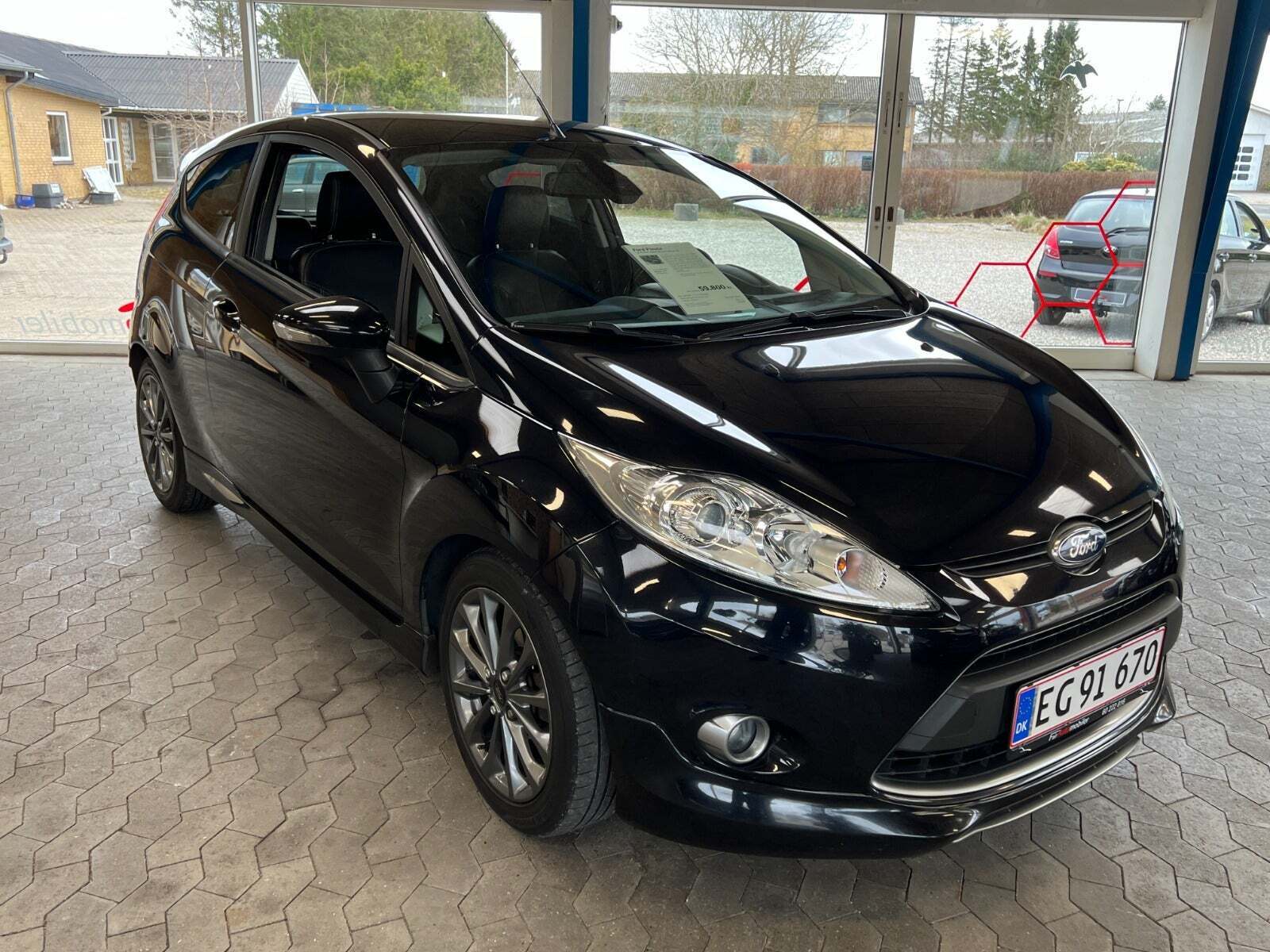 Sort Ford Fiesta fra 2011