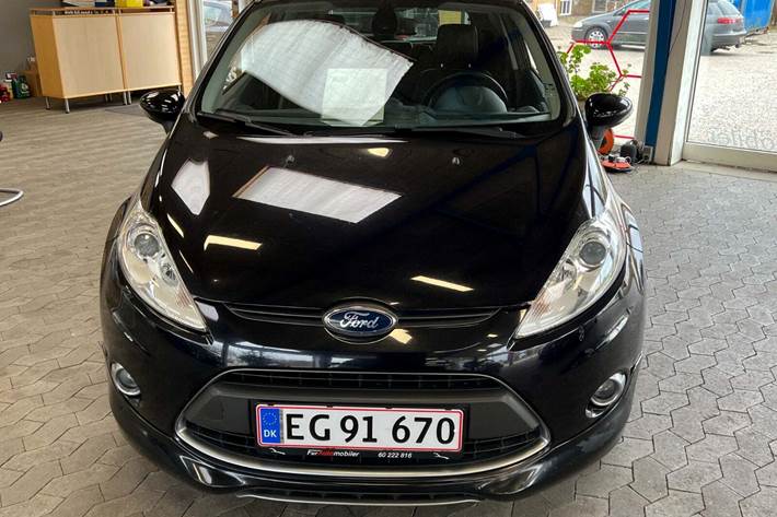 Sort Ford Fiesta fra 2011