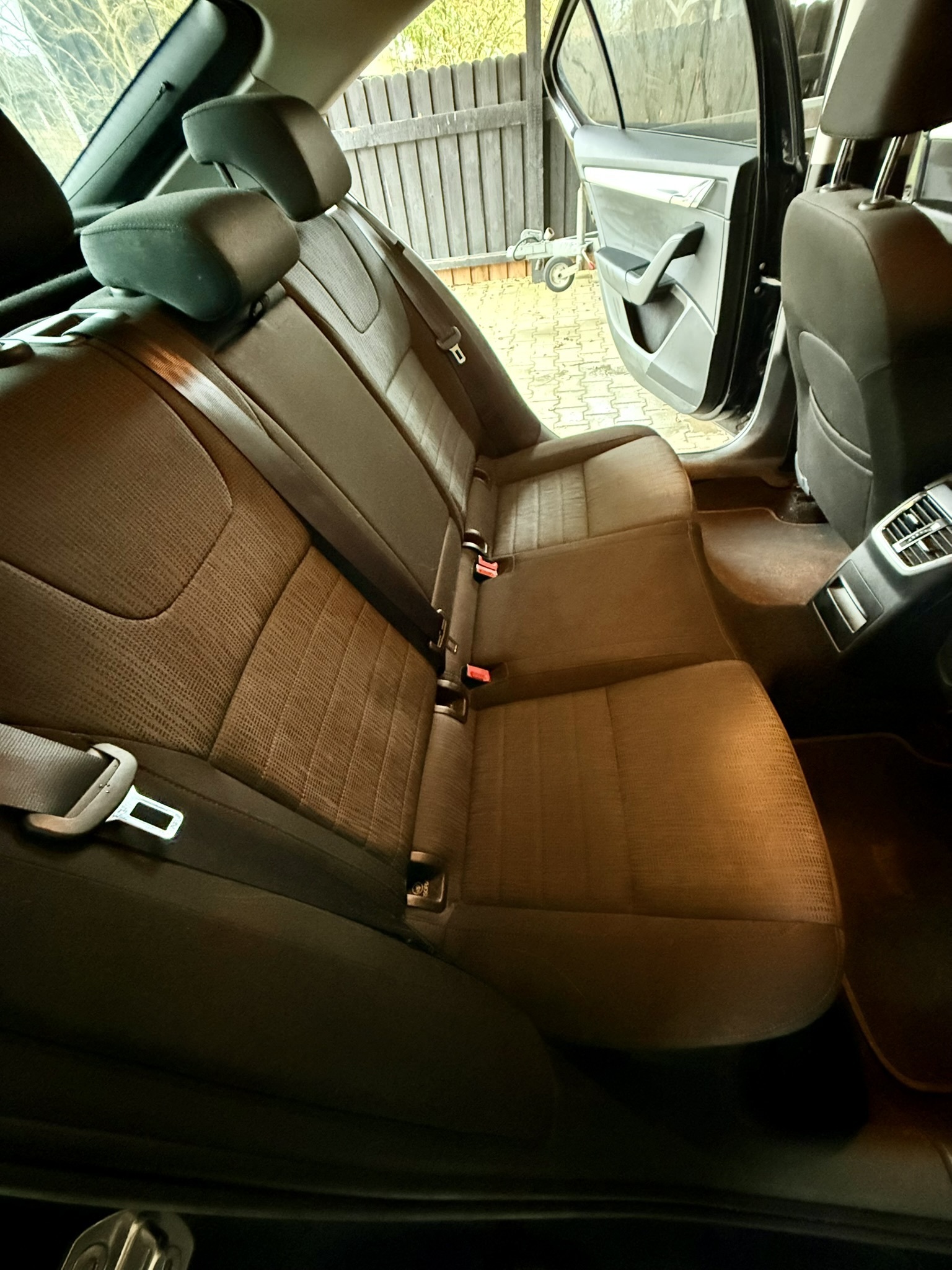 Sort Skoda Octavia fra 2015