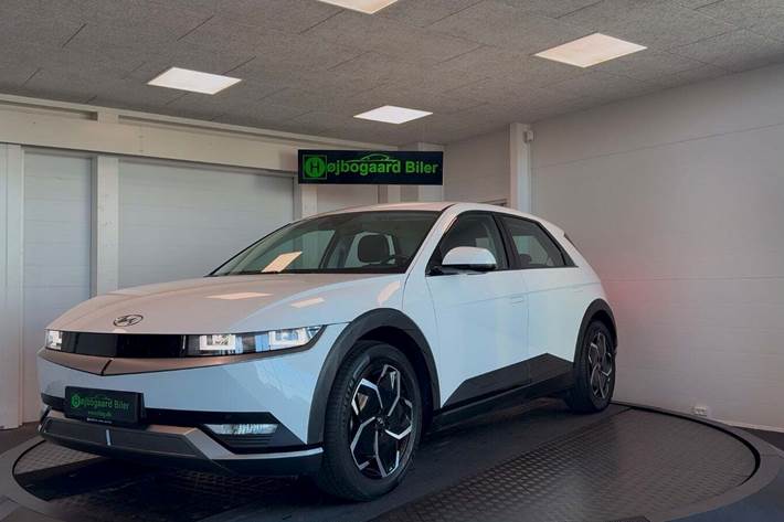 Hvid Hyundai Ioniq 5 fra 2022 set udefra