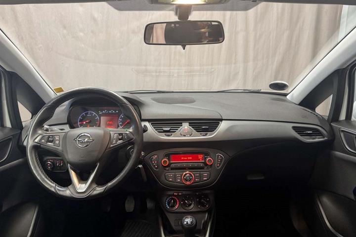 Hvid Opel Corsa fra 2017