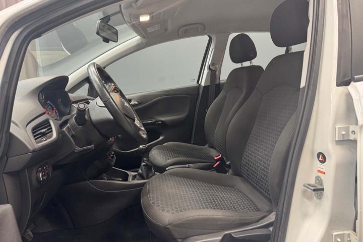 Hvid Opel Corsa fra 2017