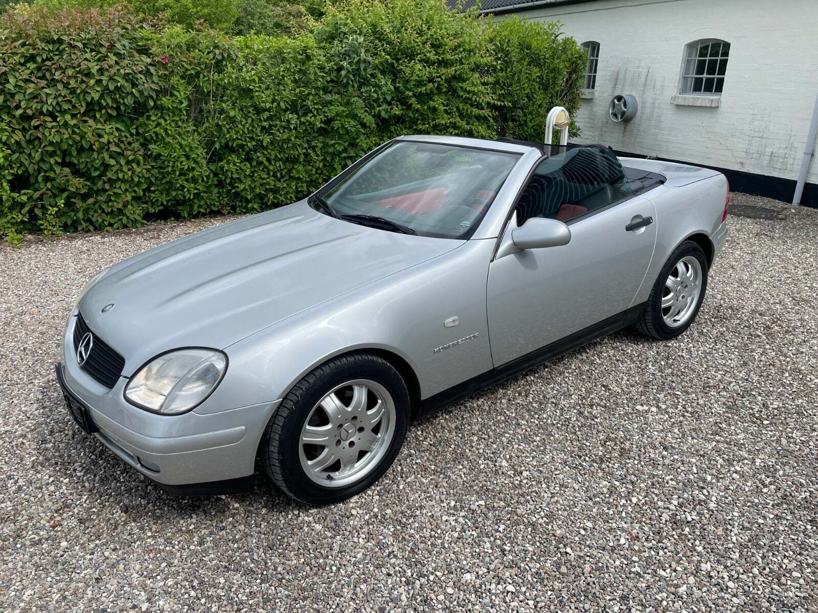 undefined Mercedes SLK230 fra 1996 set udefra