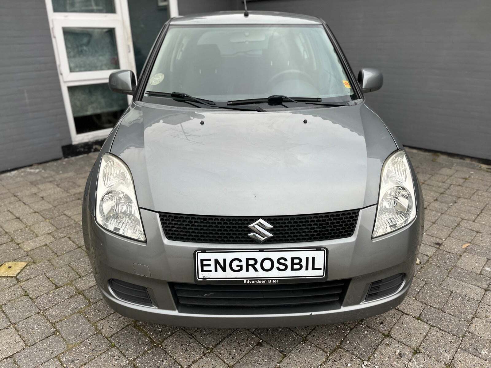 Grå Suzuki Swift fra 2007