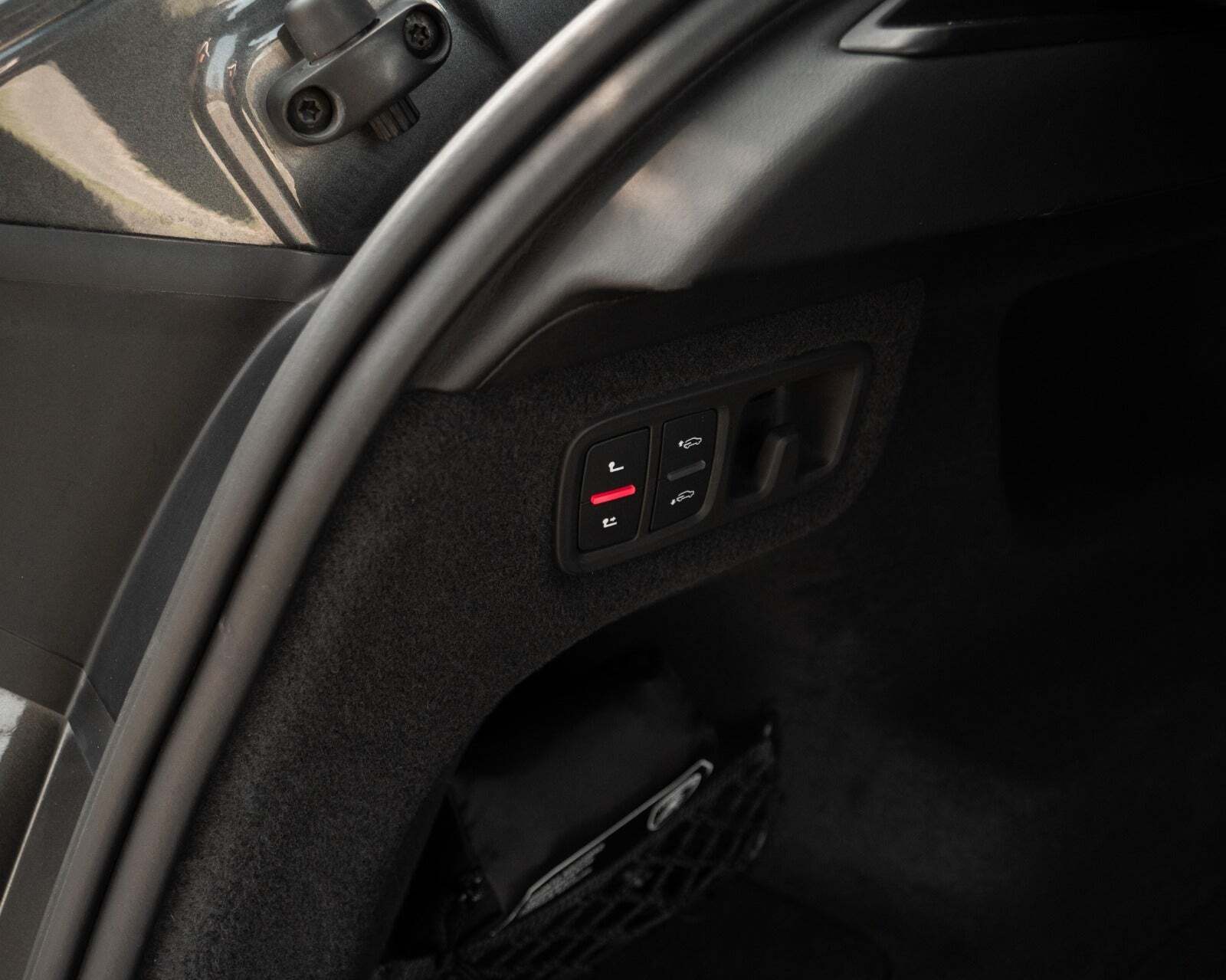 Grå Lamborghini Urus fra 2019