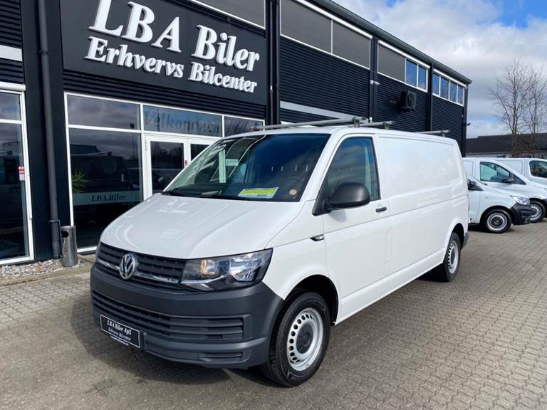 VW Transporter 2,0 TDi 102 Kassevogn lang