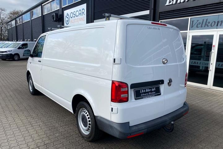 Hvid VW Transporter fra 2019