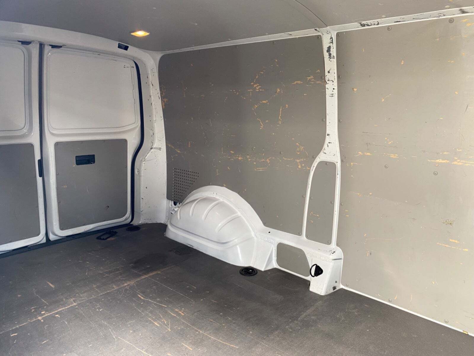 Hvid VW Transporter fra 2019