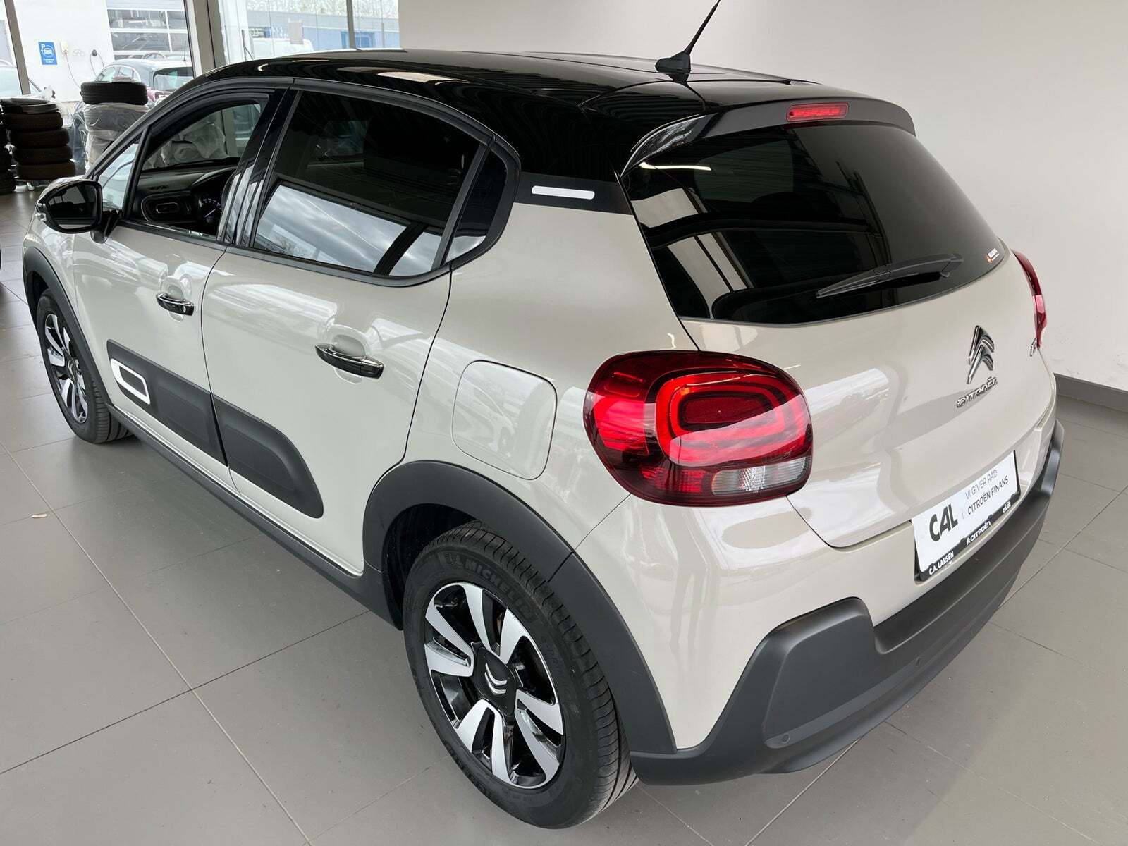 Beige Citroën C3 fra 2023