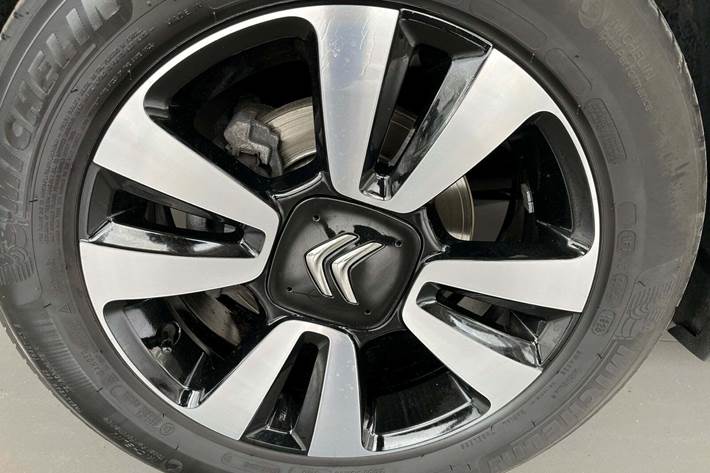 Beige Citroën C3 fra 2023