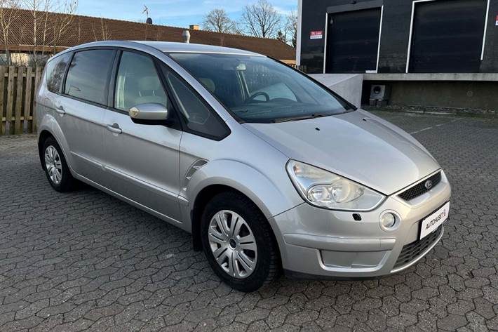 Sølv Ford S-MAX fra 2007