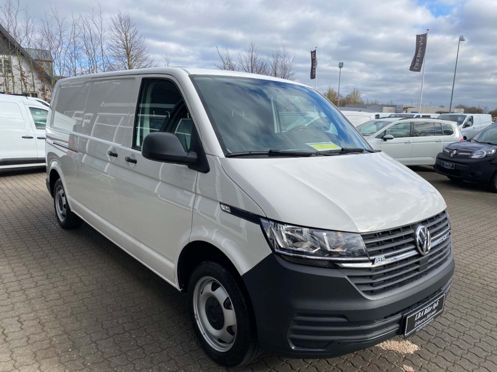 Hvid VW e-Transporter fra 2021