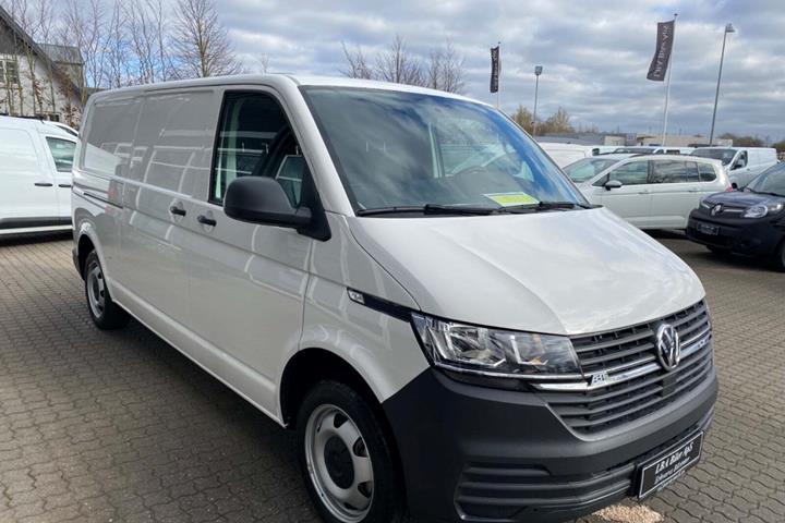 Hvid VW e-Transporter fra 2021
