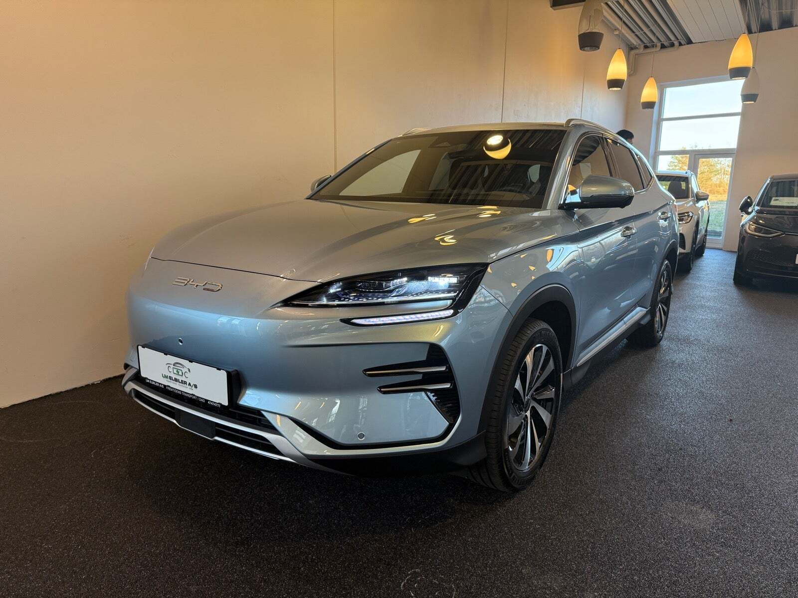 Blå BYD Seal U fra 2024 set udefra