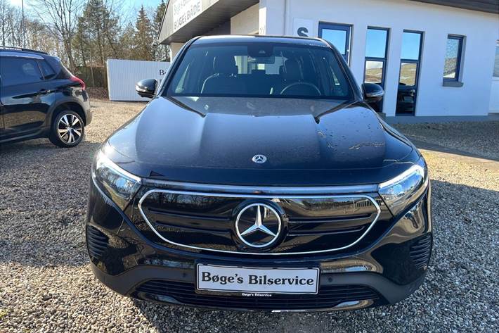 Sort Mercedes EQB 250 fra 2023