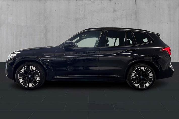 Sort BMW iX3 fra 2021