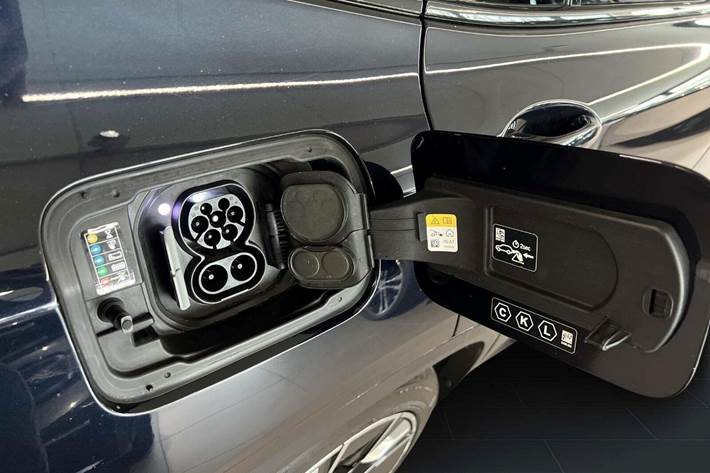 Sort BMW iX3 fra 2021