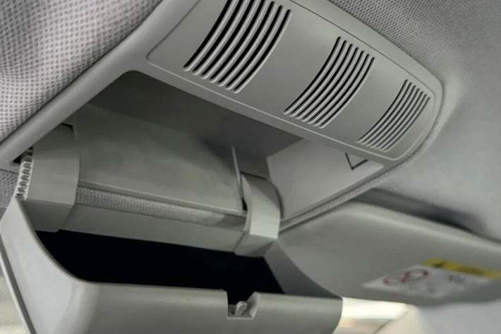 Grå Skoda Fabia fra 2015