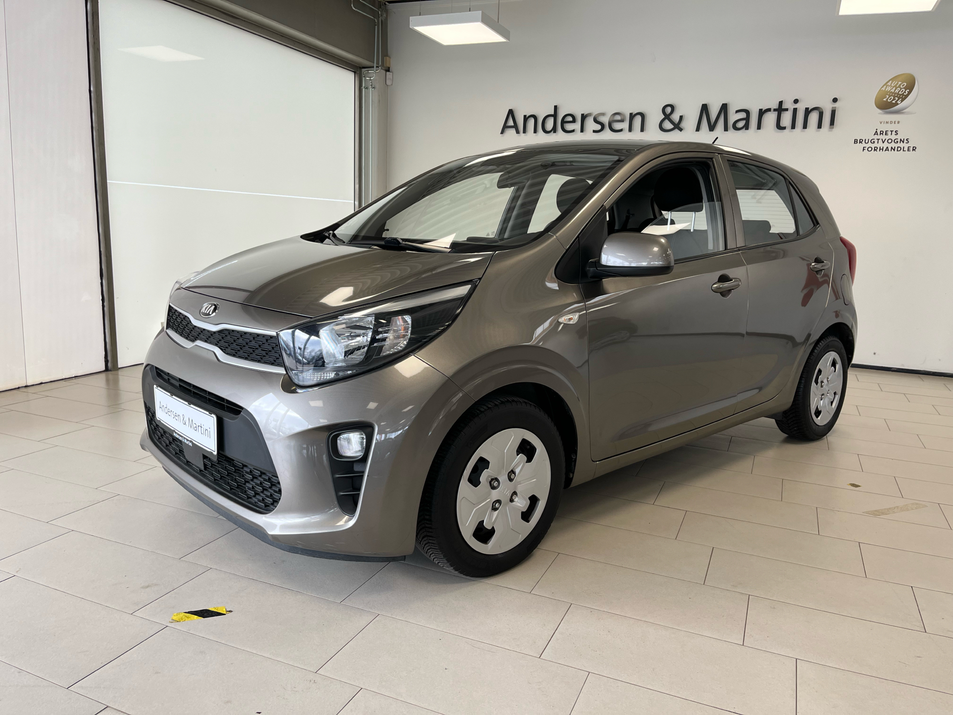 Grå Kia Picanto fra 2020 set udefra