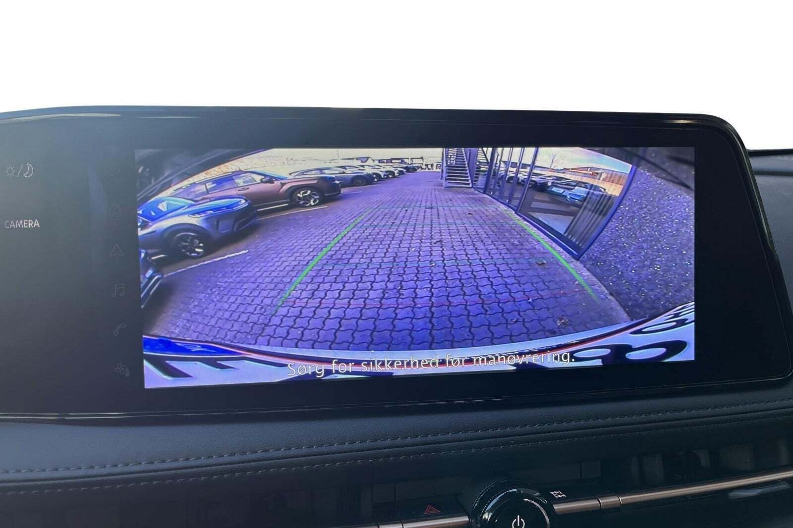 Hvid Nissan Ariya fra 2024