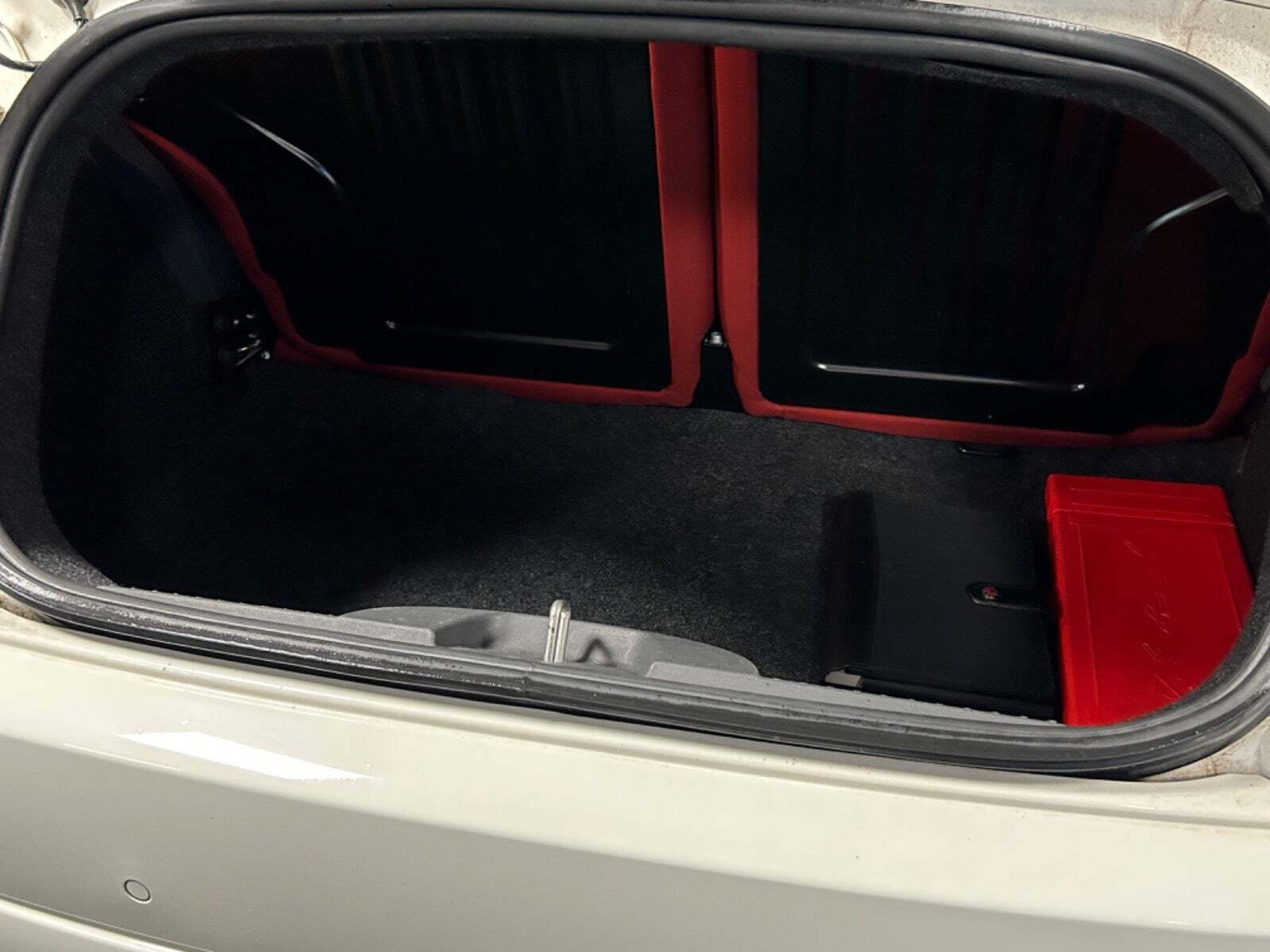 Rød Fiat 500C fra 2012