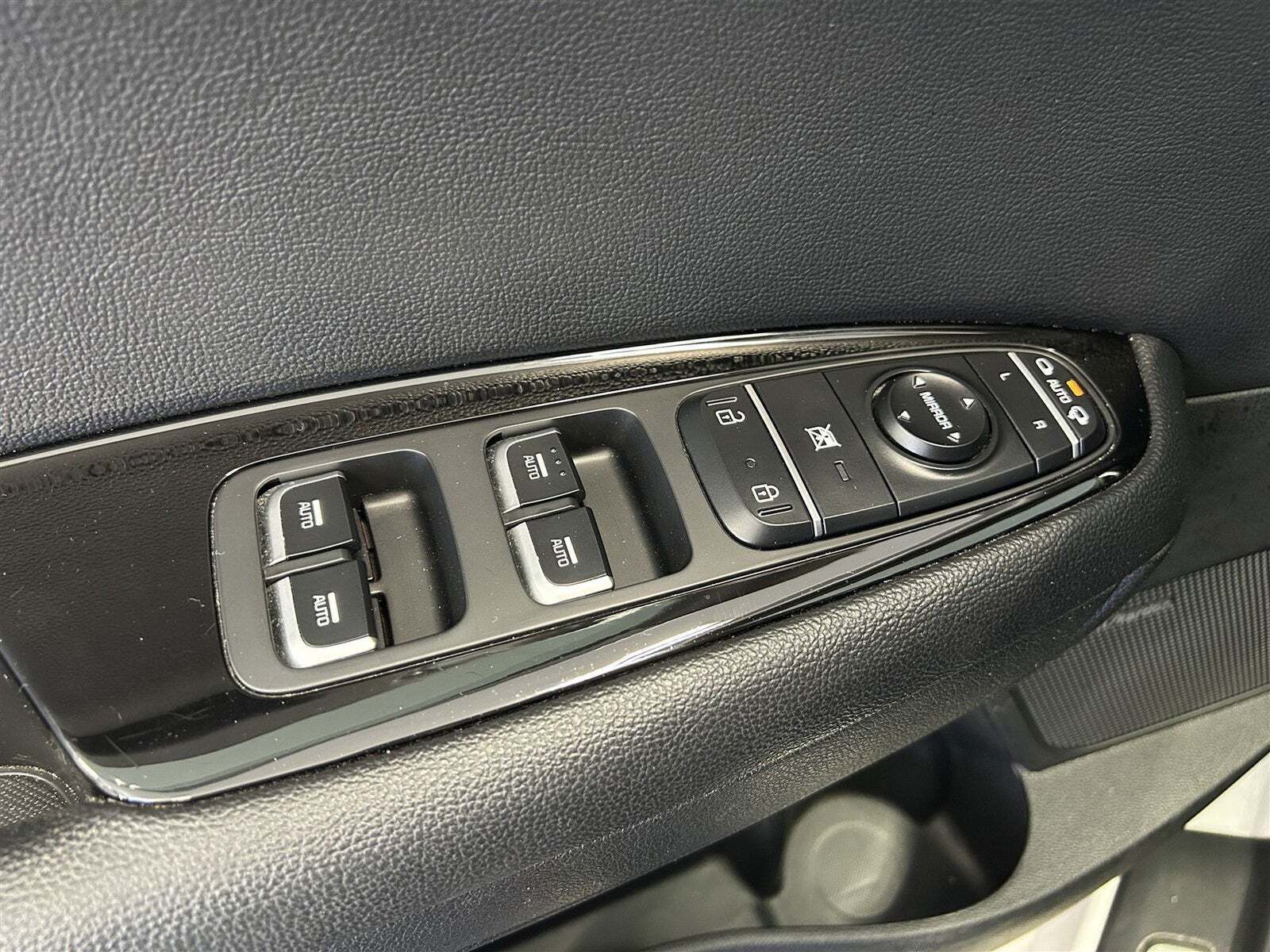 Hvid Kia Optima fra 2019