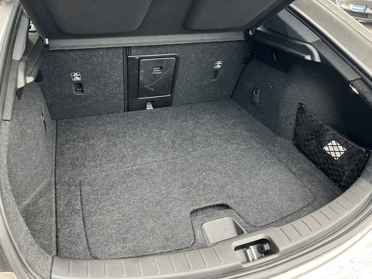 Grå Polestar 2 fra 2022