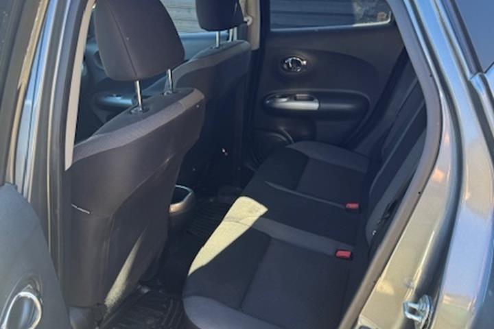 Grå Nissan Juke fra 2019