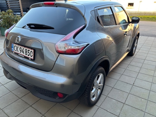 Grå Nissan Juke fra 2019
