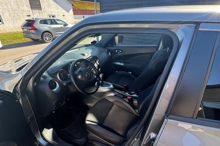 Grå Nissan Juke fra 2019