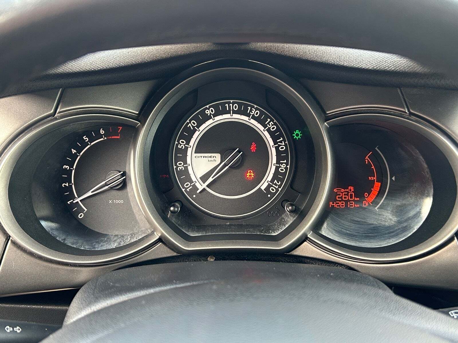 Grå Citroën C3 fra 2016