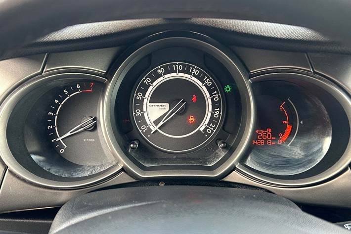 Grå Citroën C3 fra 2016