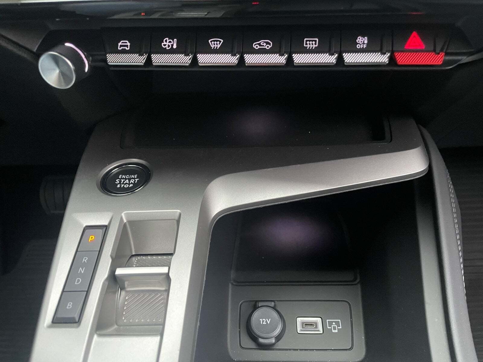 Hvid Peugeot 308 fra 2023