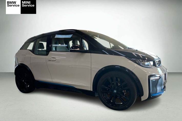 Hvid BMW i3s fra 2020 set udefra