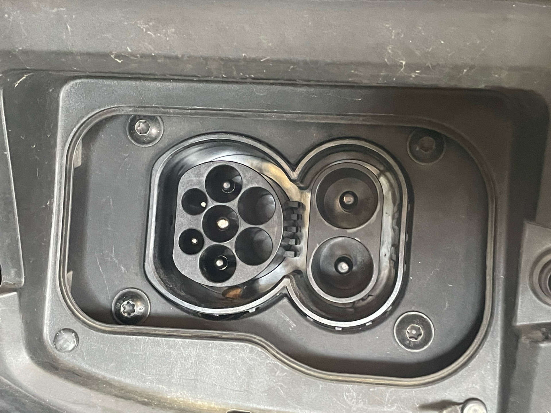 Hvid Aiways U5 fra 2022