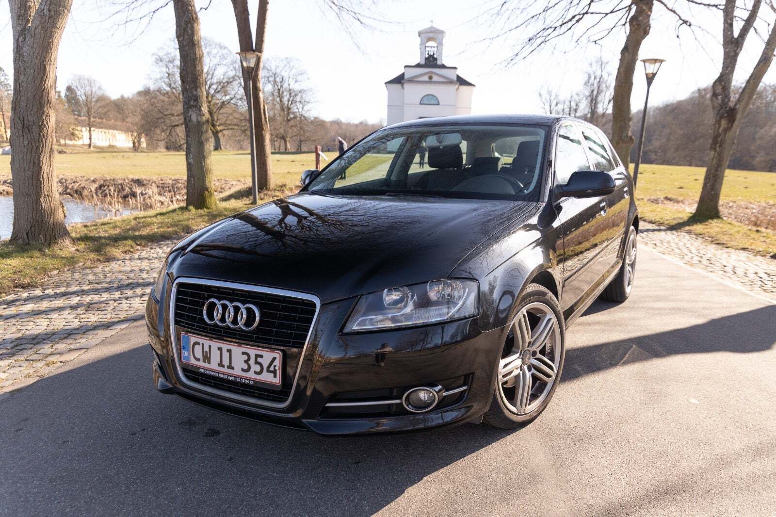 Sort Audi A3 fra 2011 set udefra