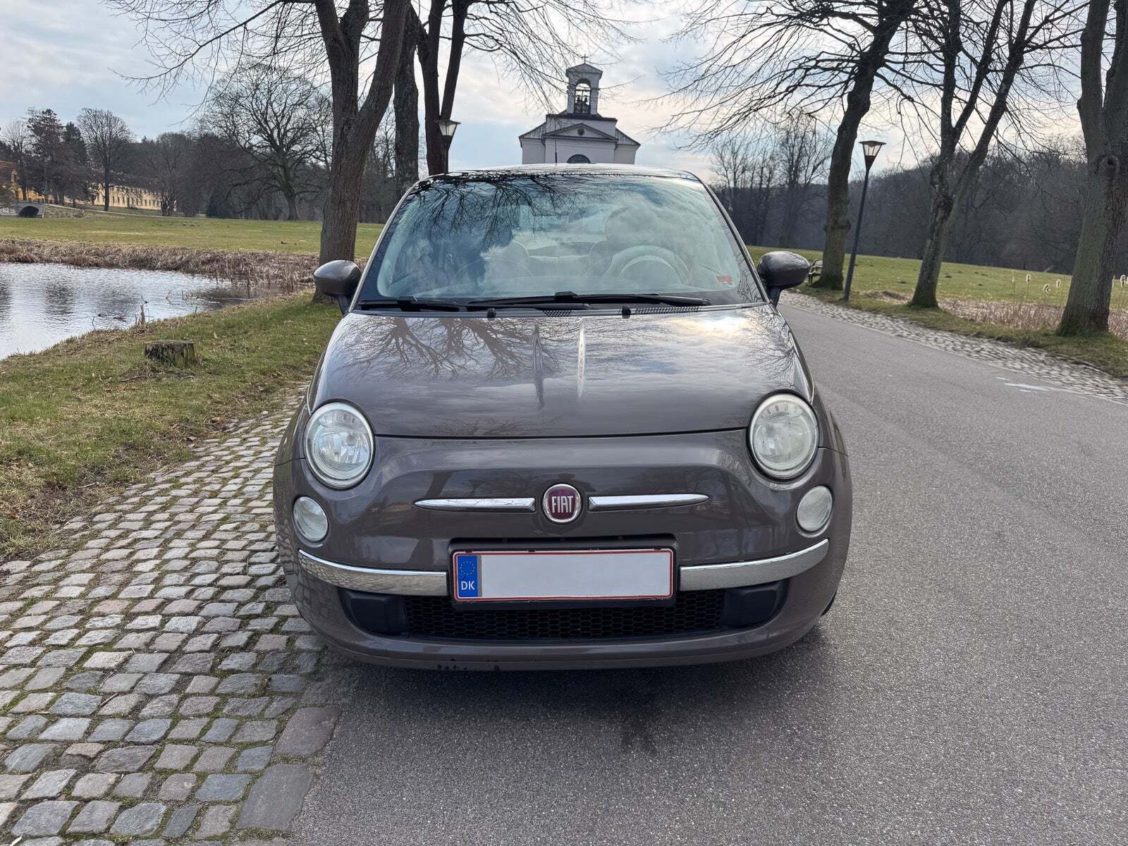 Grå Fiat 500 fra 2008