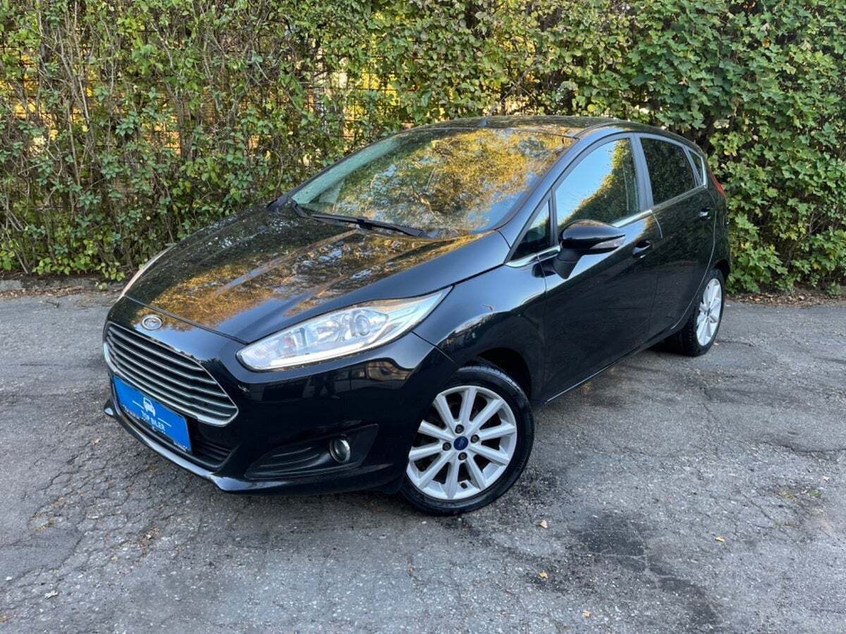undefined Ford Fiesta fra 2017 set udefra