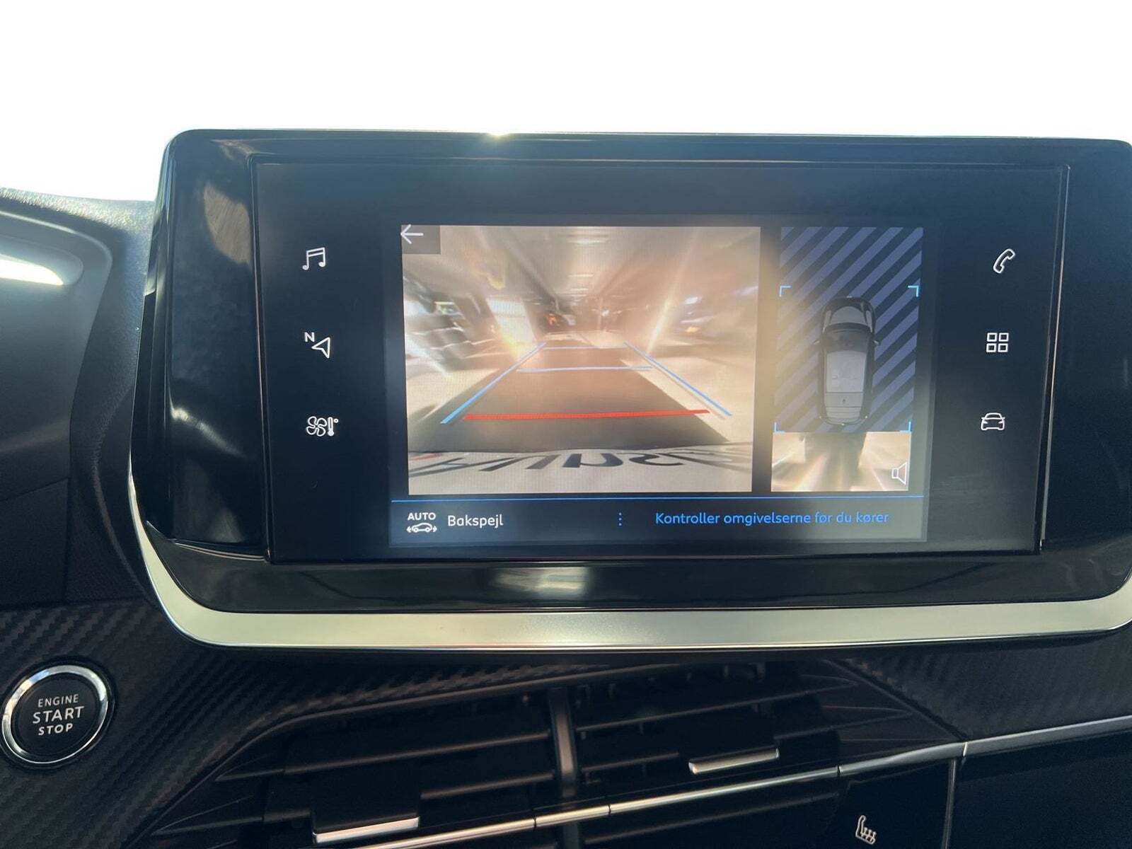 Sort Peugeot 208 fra 2020