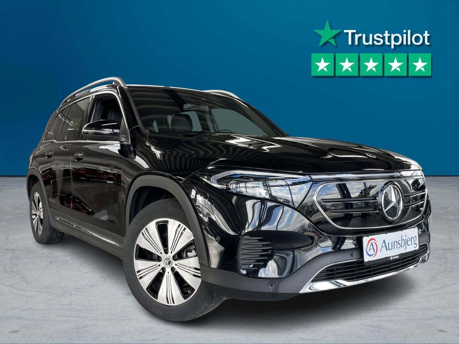 Sort Mercedes EQB250+ fra 2023