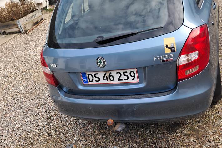 Blå Skoda Fabia fra 2009
